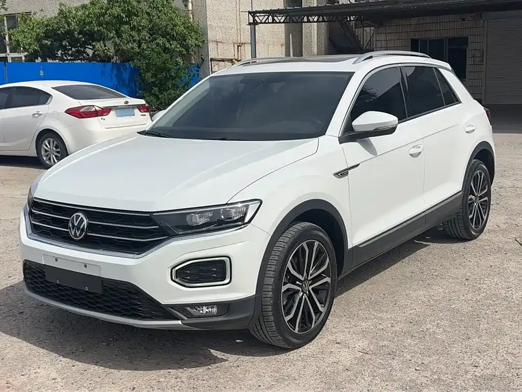 Volkswagen T-Roc — фото 8