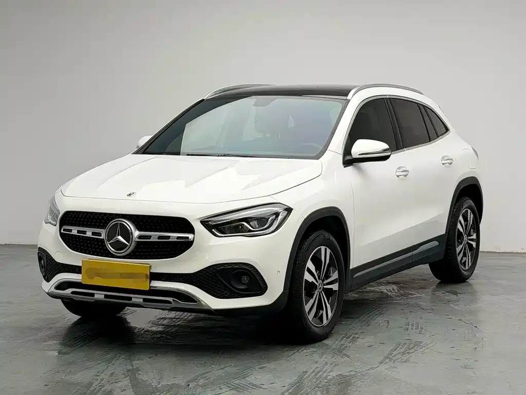 Mercedes-Benz GLA — фото 1