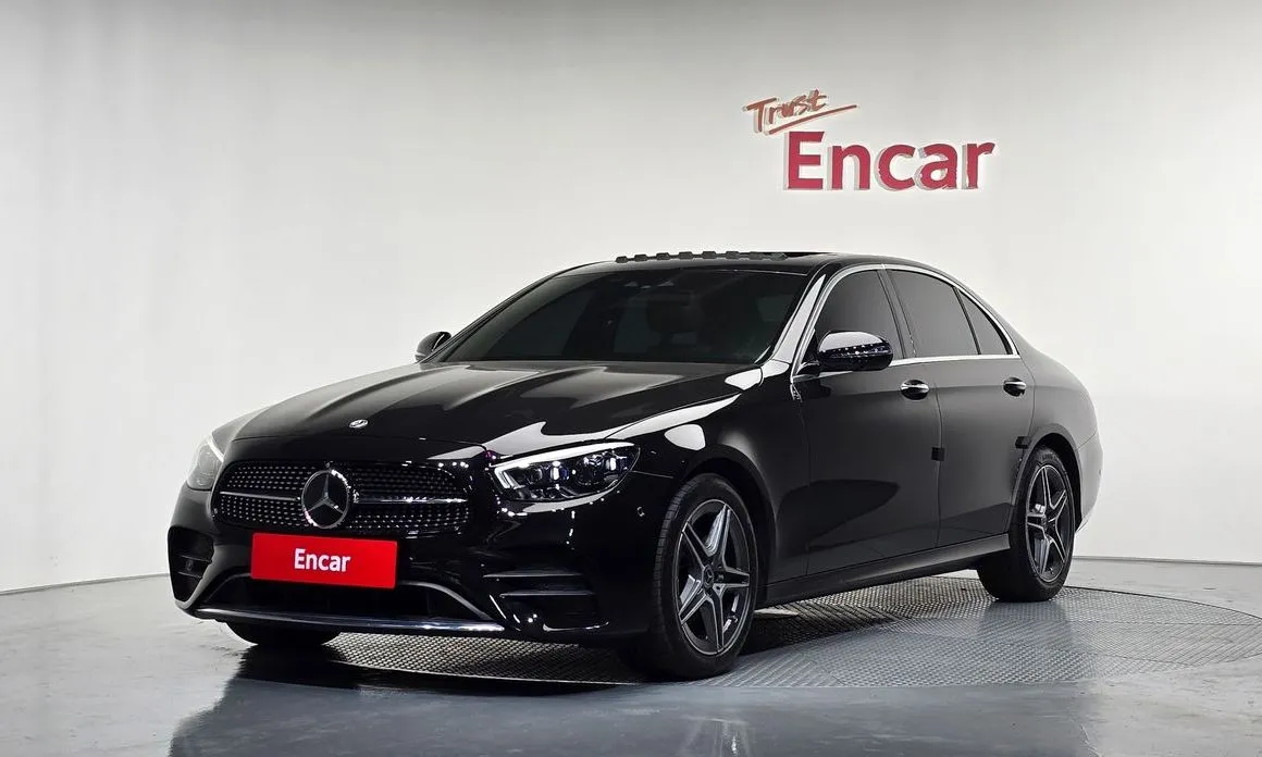 Mercedes-Benz E-Class — фото 1