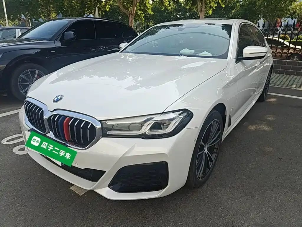 BMW 5 Series — фото 1
