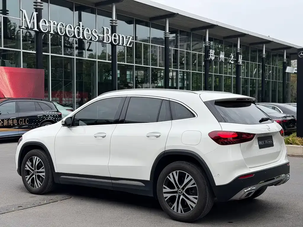 Mercedes-Benz GLA — фото 9