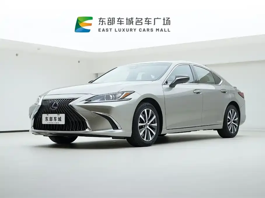 Lexus ES — фото 1