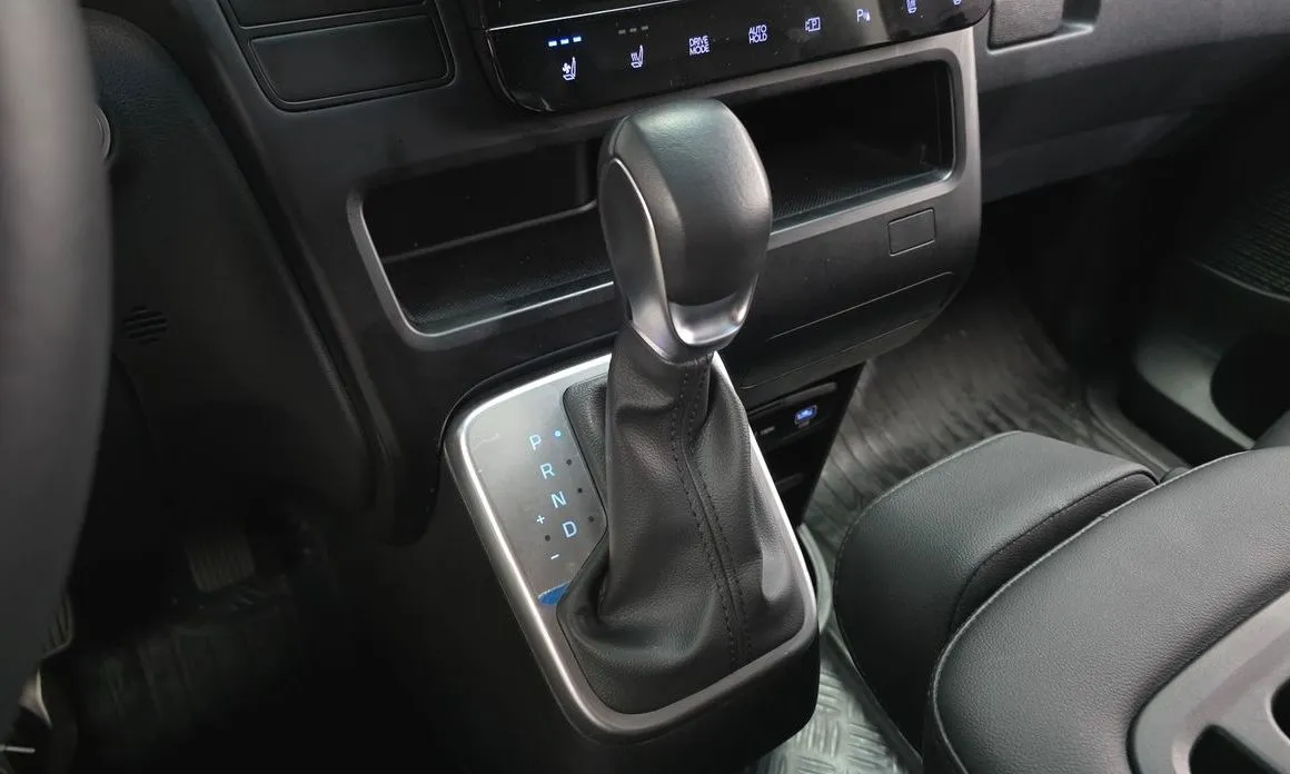 Hyundai Staria — фото 2