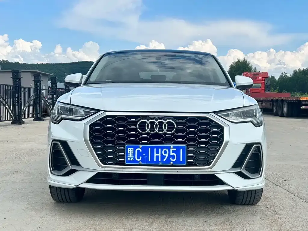 Audi Q3 Sportback — фото 8