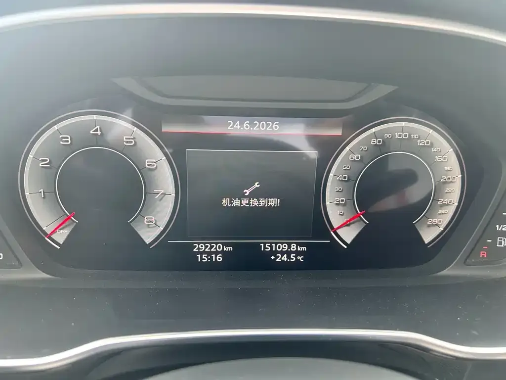 Audi Q3 Sportback — фото 4