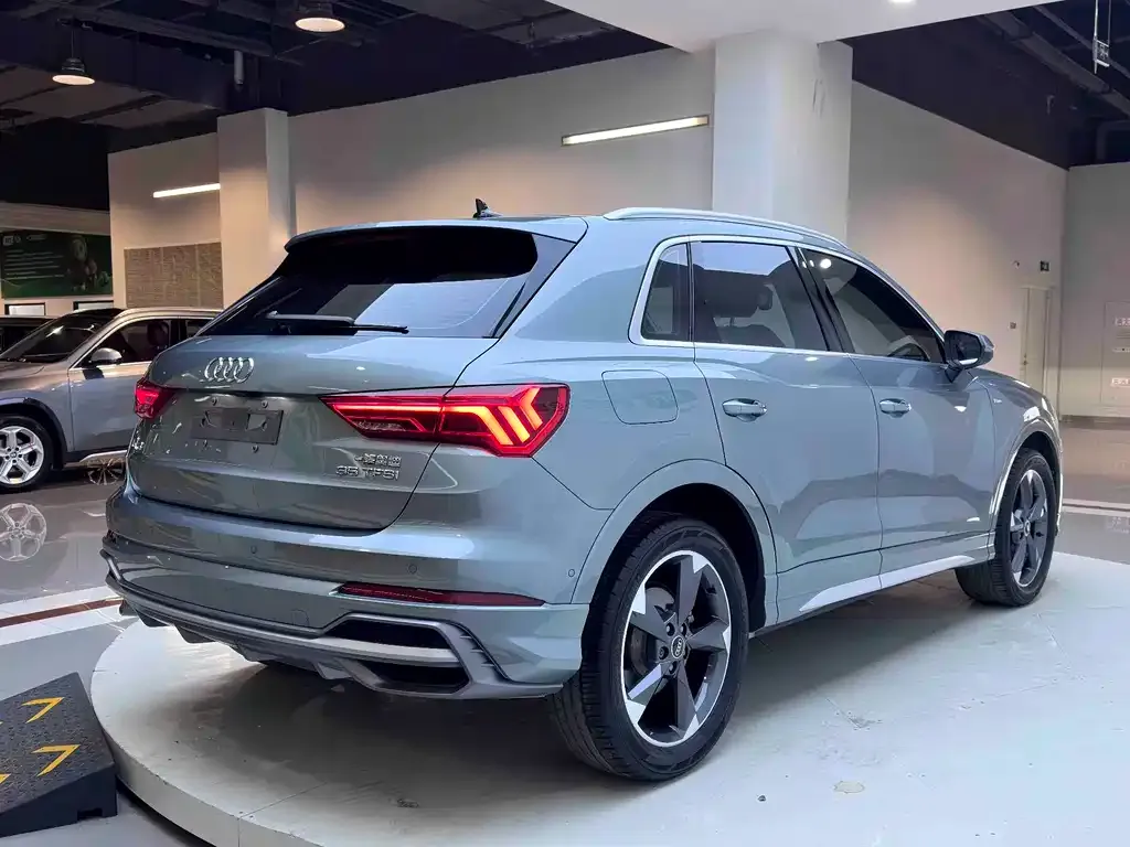 Audi Q3 — фото 9