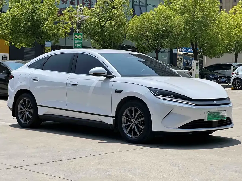 BYD Qin L — фото 9