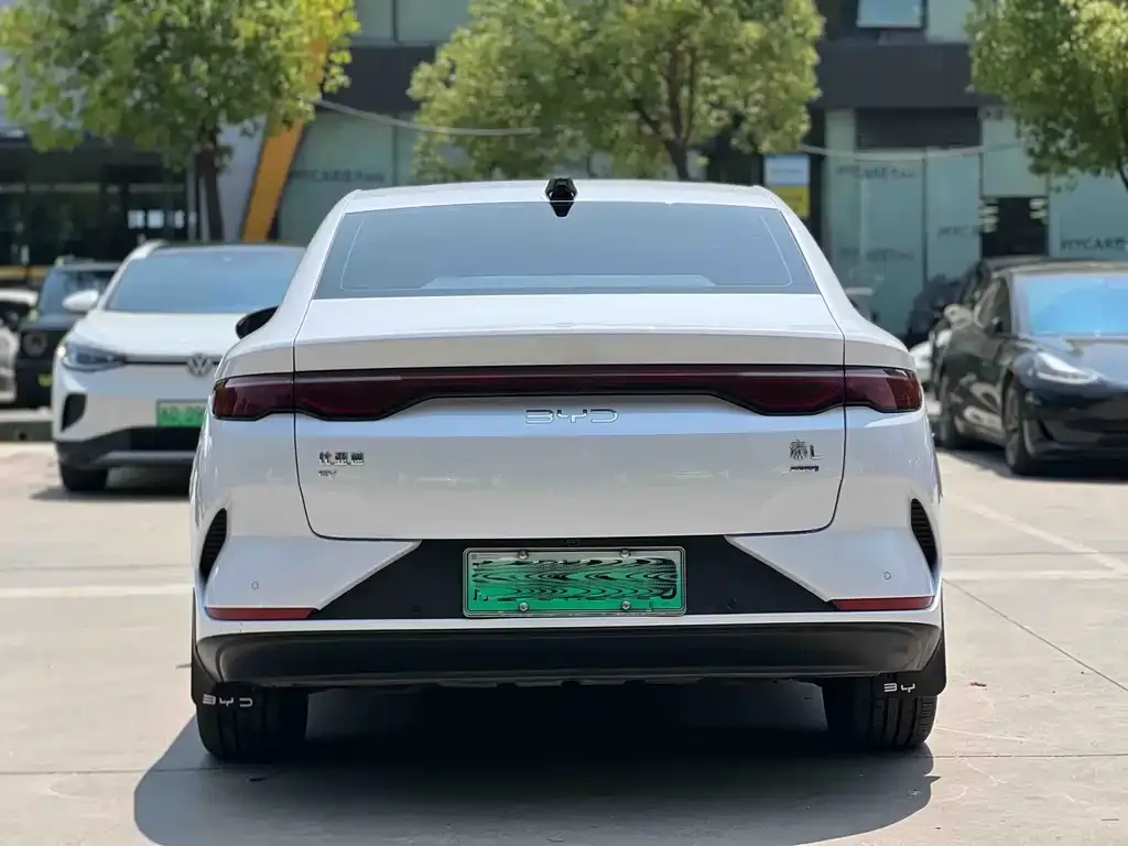 BYD Qin L — фото 7