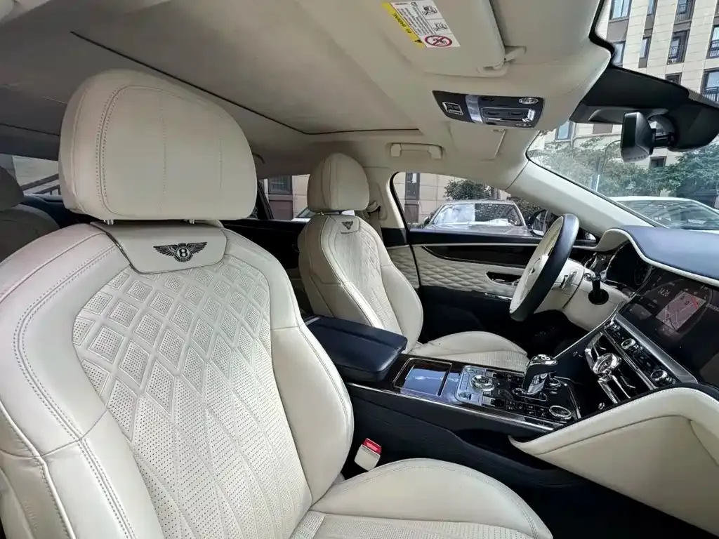 Bentley Flying Spur — фото 4