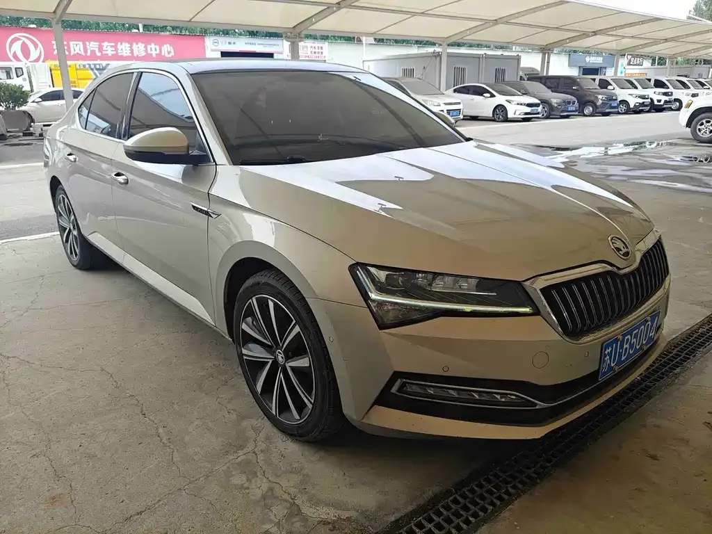 Skoda Superb — фото 4