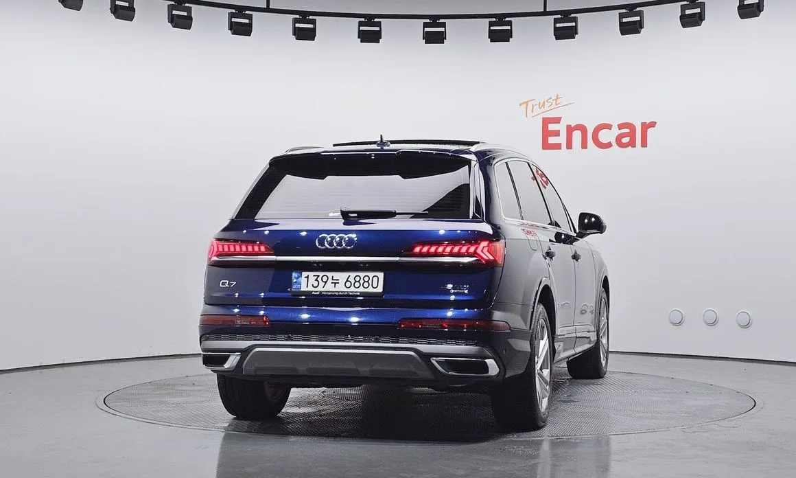 Audi Q7 — фото 5