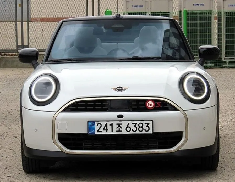 Mini Cooper Convertible — фото 9