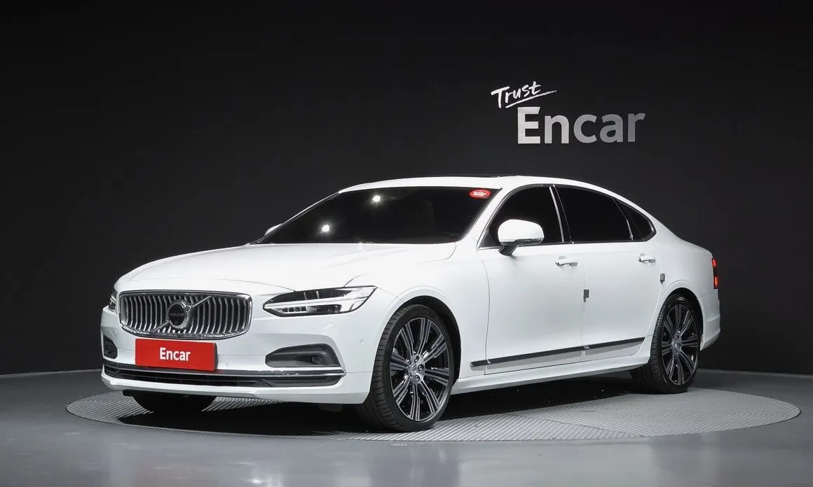 Volvo S90 — фото 1