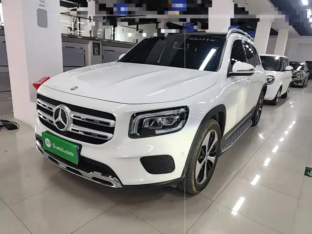 Mercedes-Benz GLB — фото 1