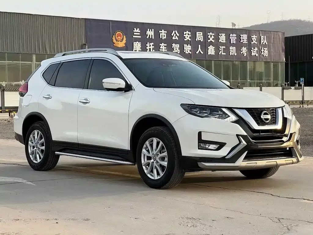 Nissan X-Trail — фото 9