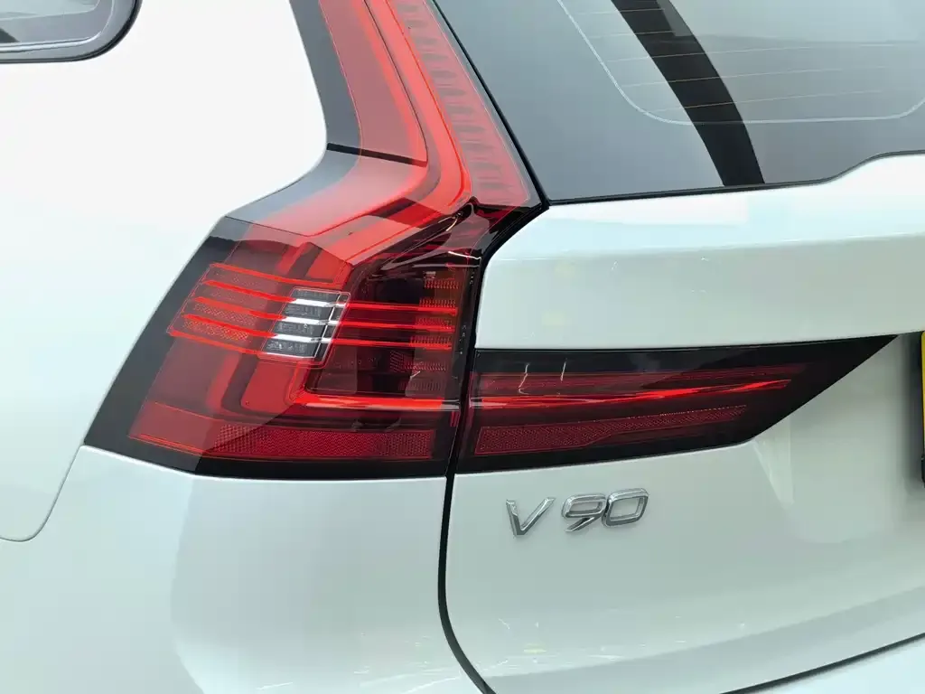 Volvo V90 — фото 7