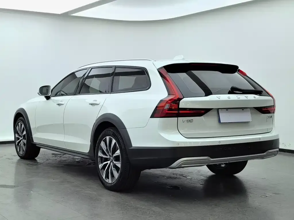 Volvo V90 — фото 2