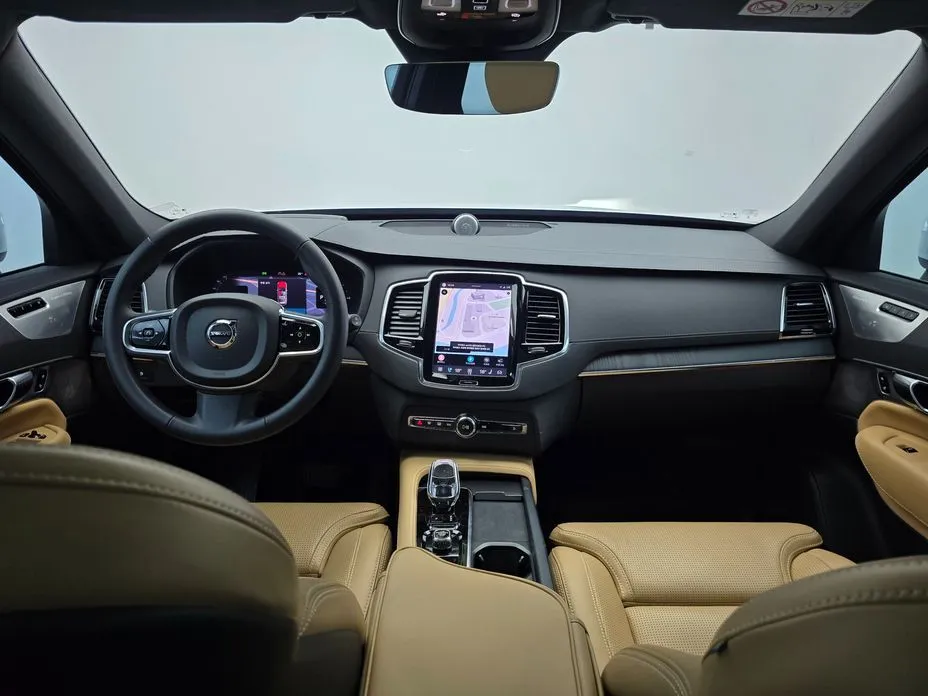 Volvo XC90 — фото 10