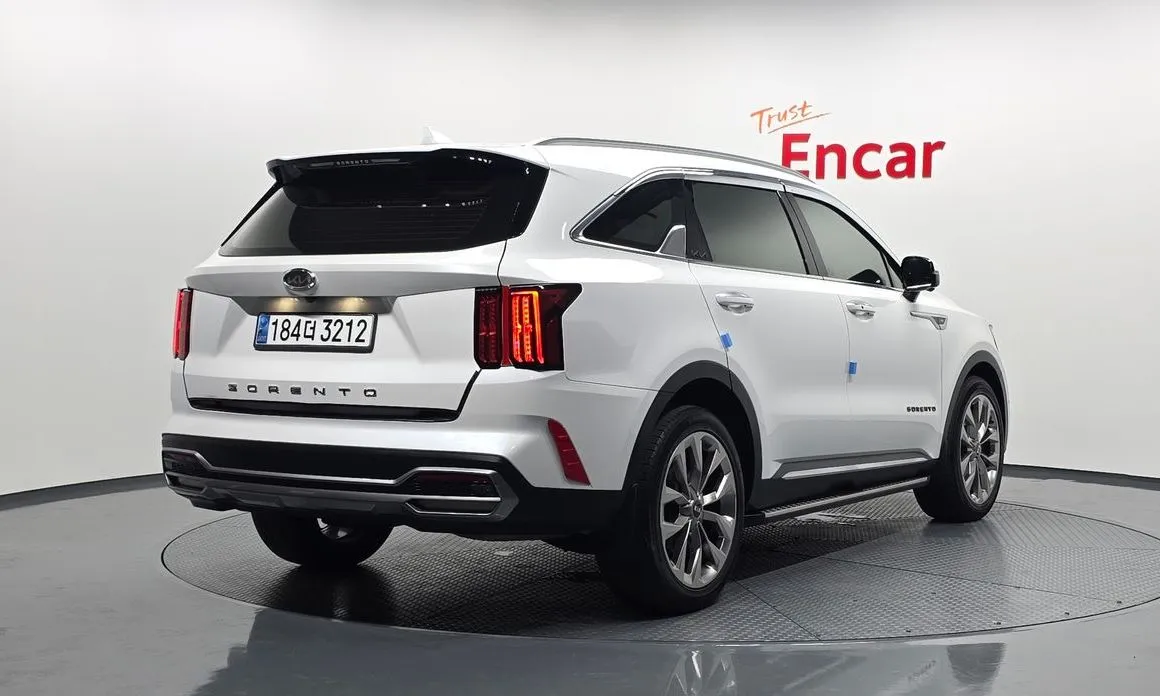 Kia Sorento — фото 6