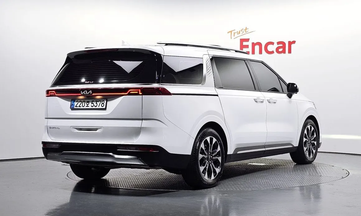 Kia Carnival — фото 4