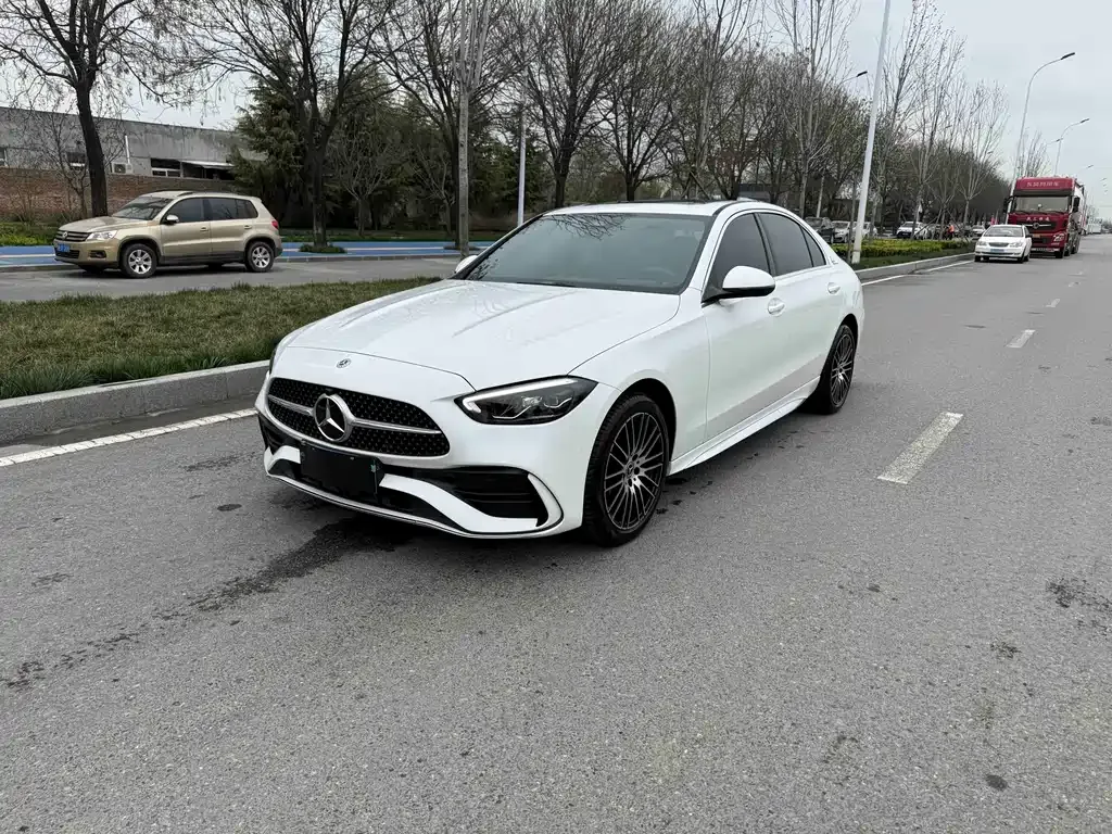 Mercedes-Benz C-Class — фото 1