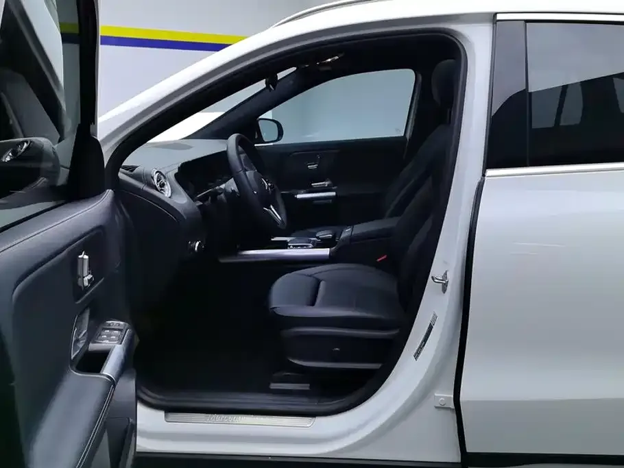 Mercedes-Benz EQA — фото 2