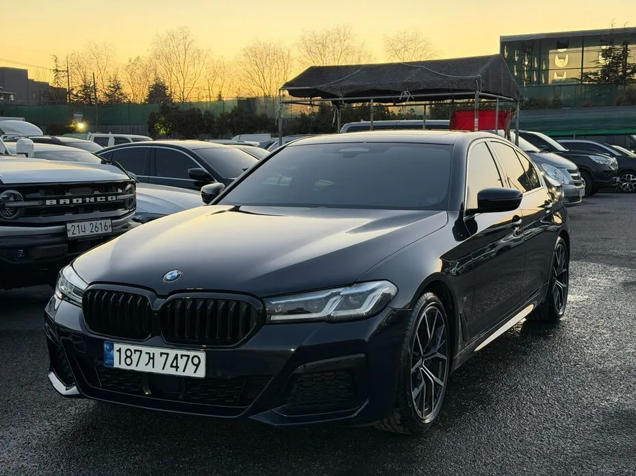 BMW 5-Series — фото 1
