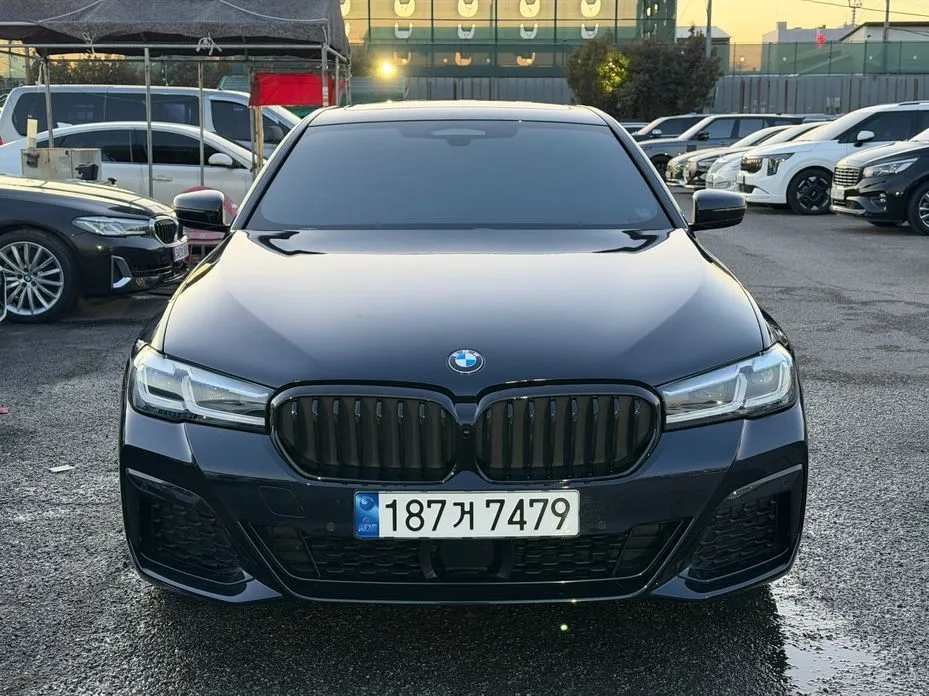 BMW 5-Series — фото 10