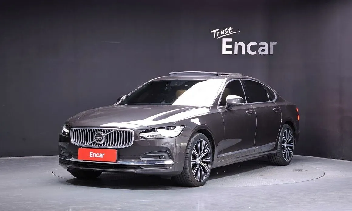 Volvo S90 — фото 1