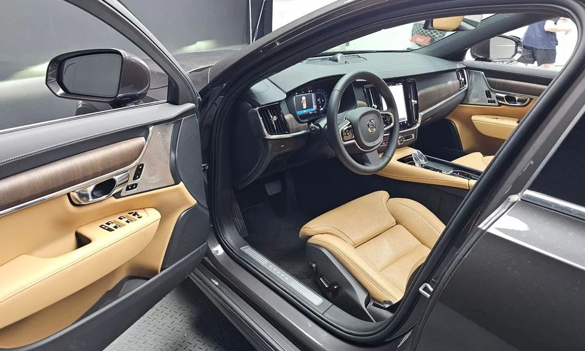 Volvo S90 — фото 10