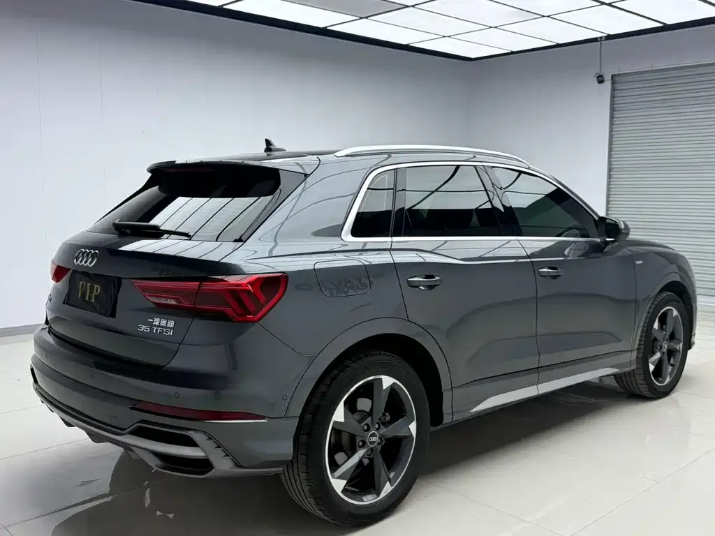 Audi Q3 — фото 5