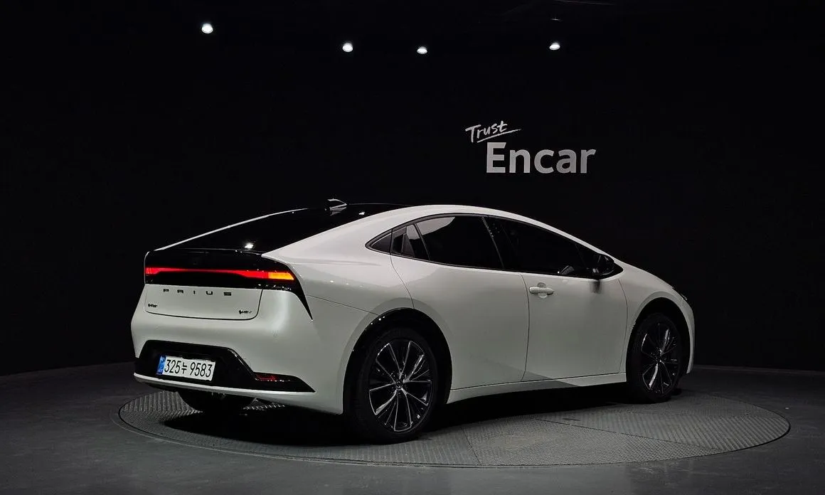 Toyota Prius — фото 2