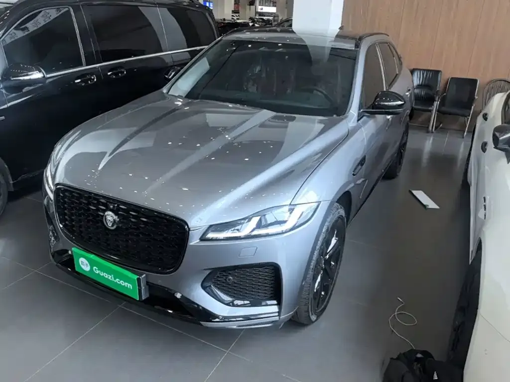 Jaguar F-PACE — фото 6