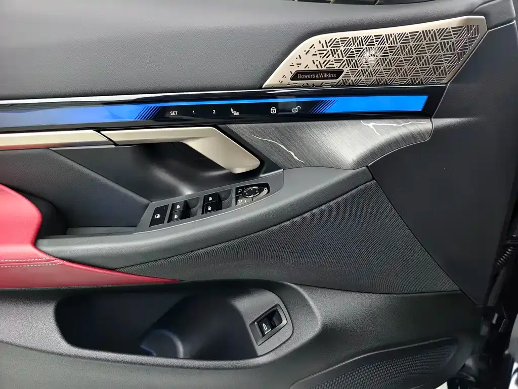 BMW 5 Series — фото 9