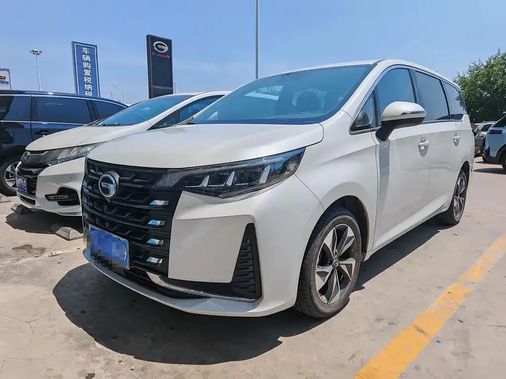 GAC Motor Trumpchi M6 — фото 1