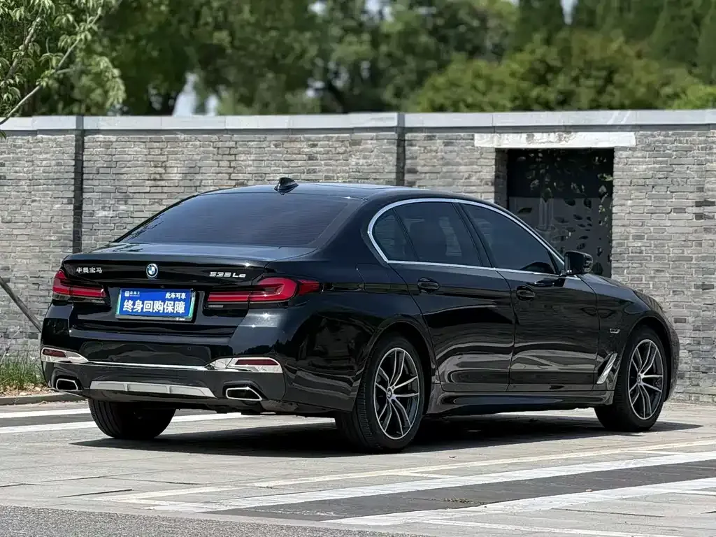BMW 5 Series New Energy — фото 4