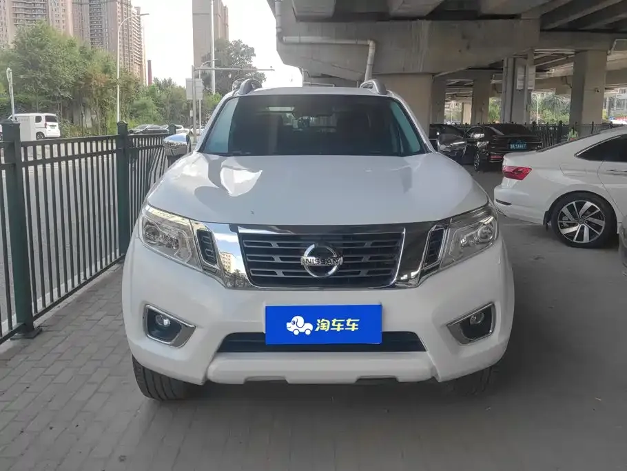 Nissan Navara — фото 10