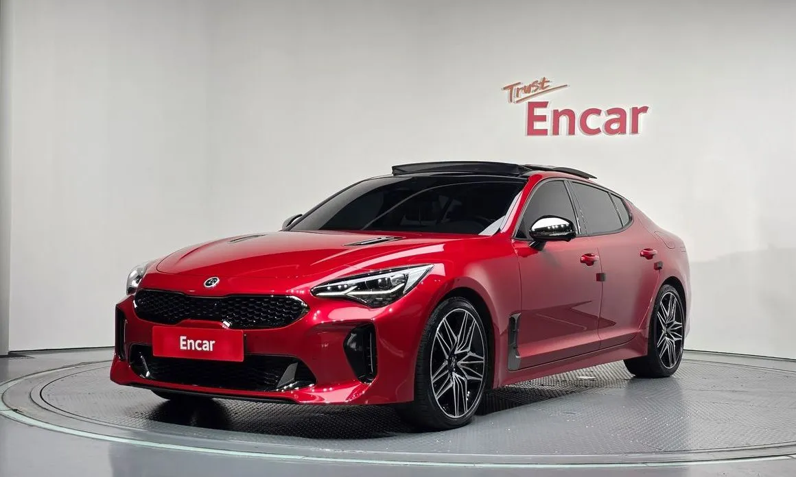 Kia Stinger — фото 1