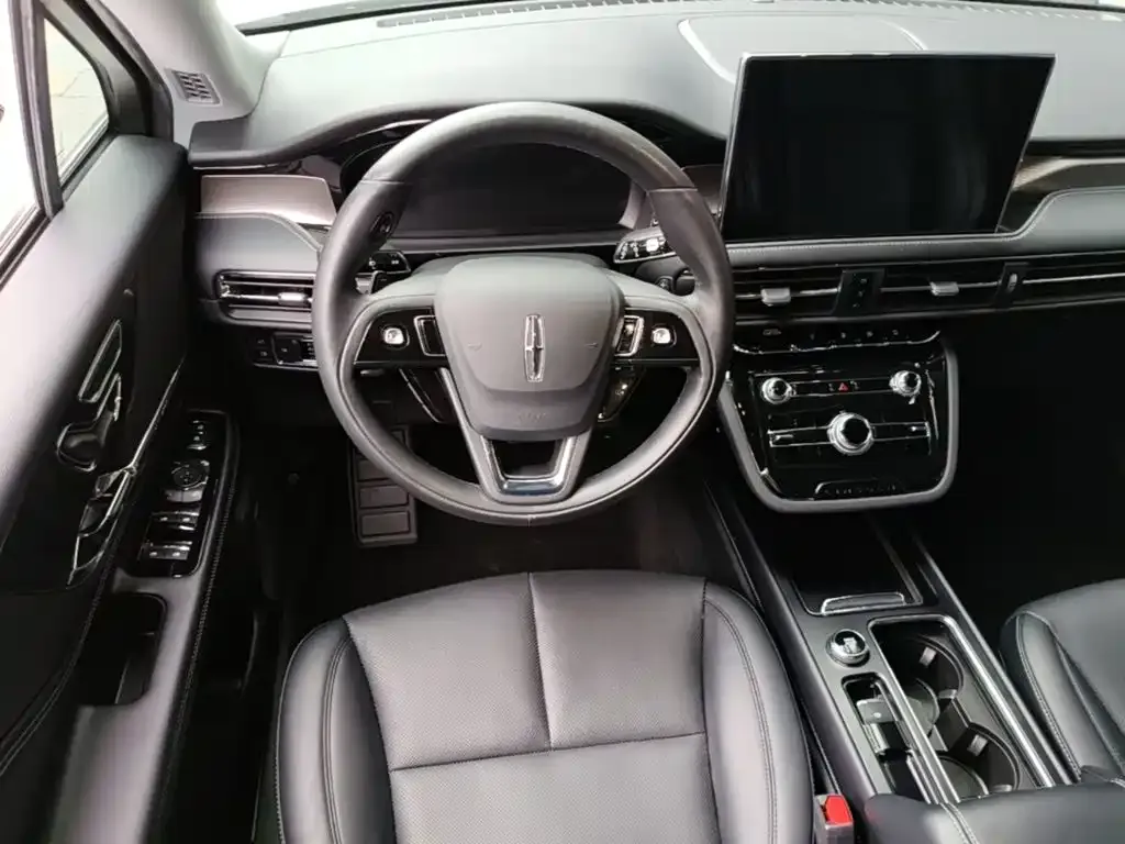 Lincoln Corsair Hybrid — фото 8