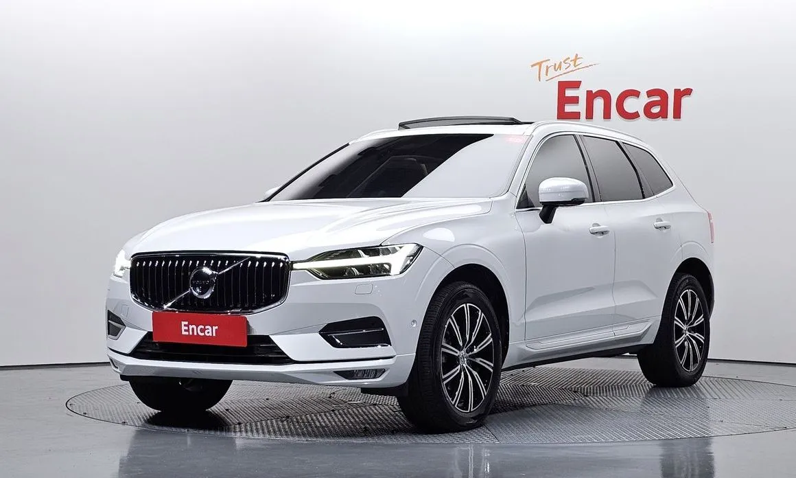 Volvo XC60 — фото 1