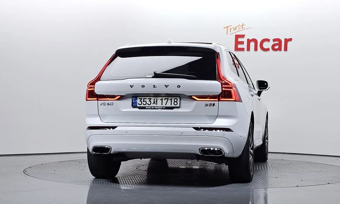 Volvo XC60 — фото 2