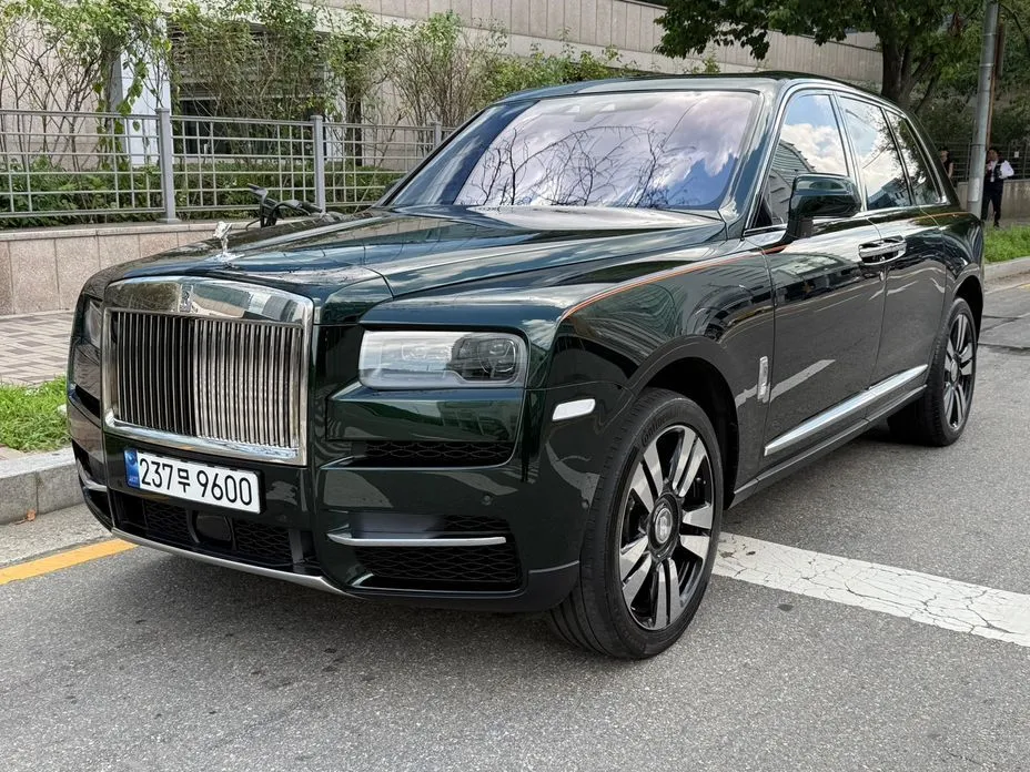Rolls-Royce Cullinan — фото 1