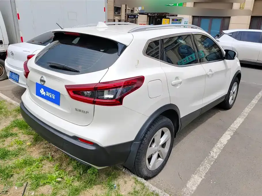 Nissan Qashqai — фото 4