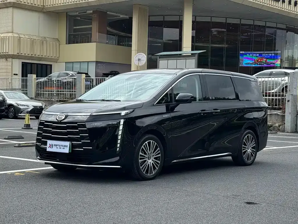 GAC Motor 传祺E8 PHEV — фото 1