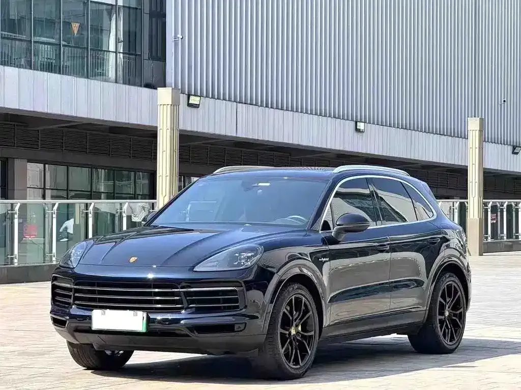 Porsche Cayenne Hybrid — фото 1