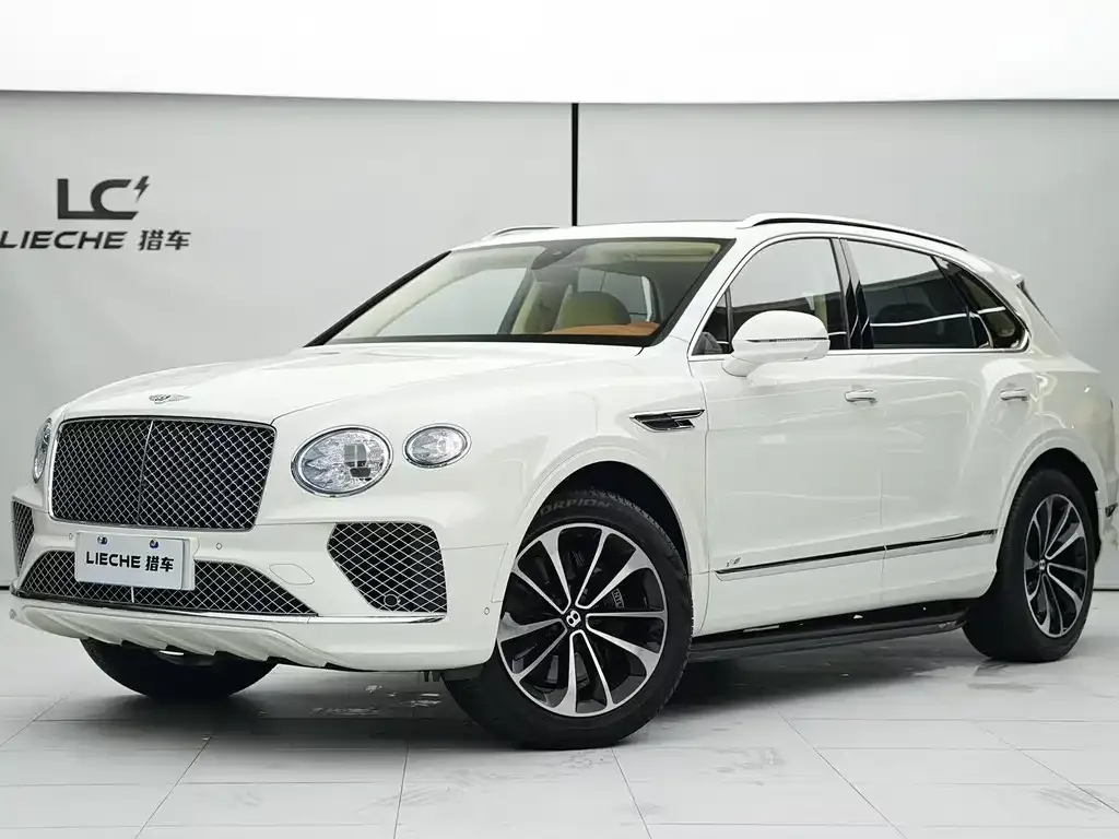 Bentley Bentayga — фото 1