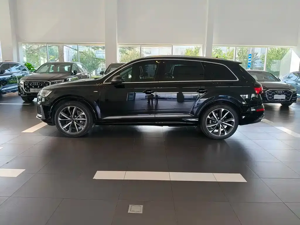 Audi Q7 — фото 4