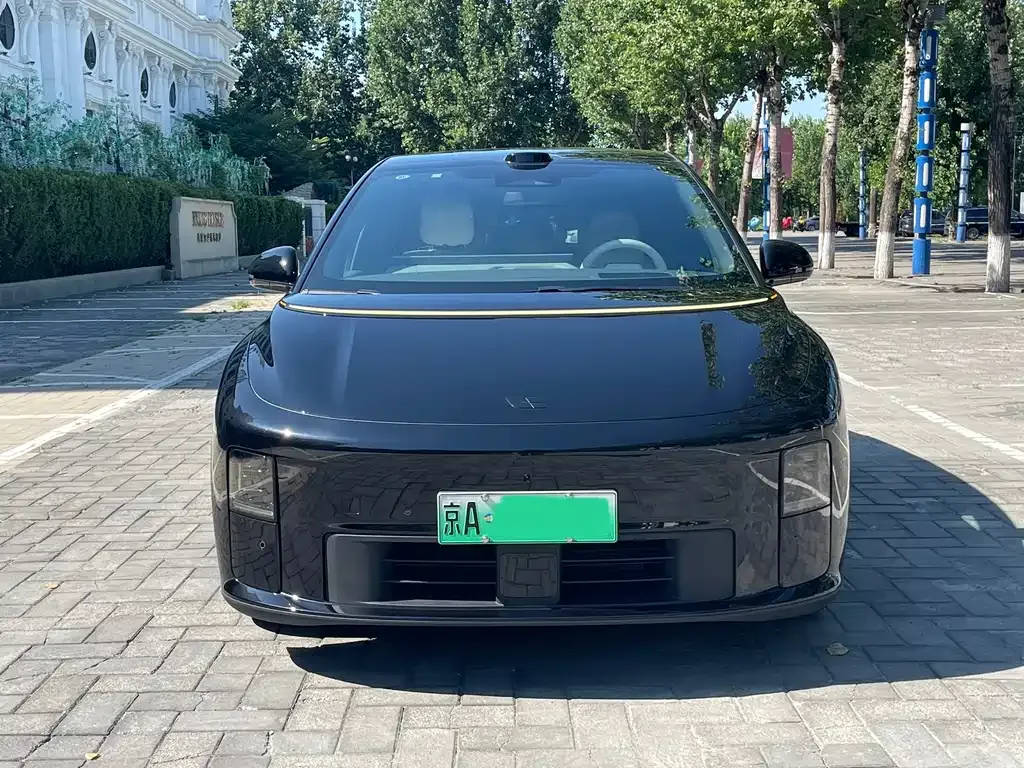 Li Auto i6 — фото 9