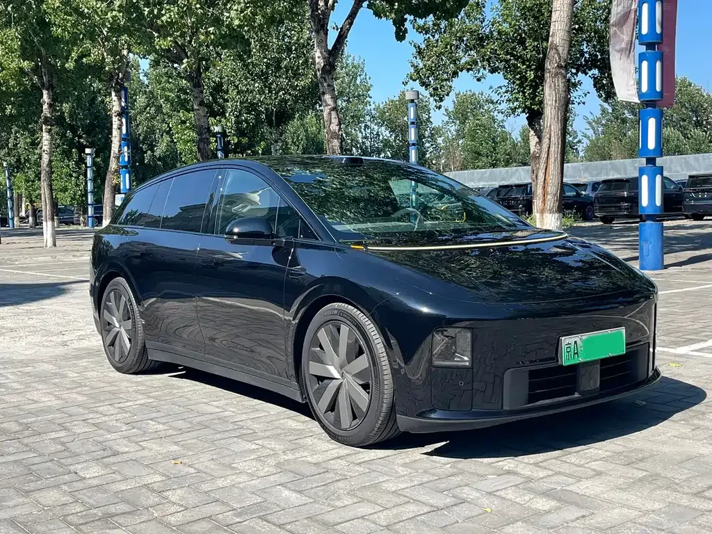 Li Auto i6 — фото 10