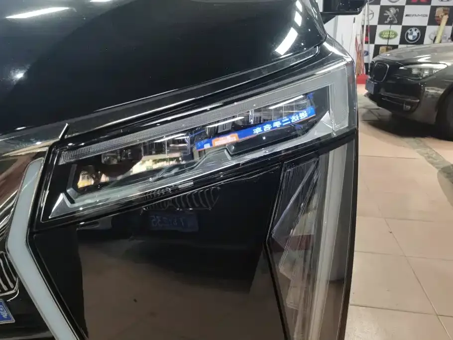 GAC Motor Trumpchi E9 — фото 9